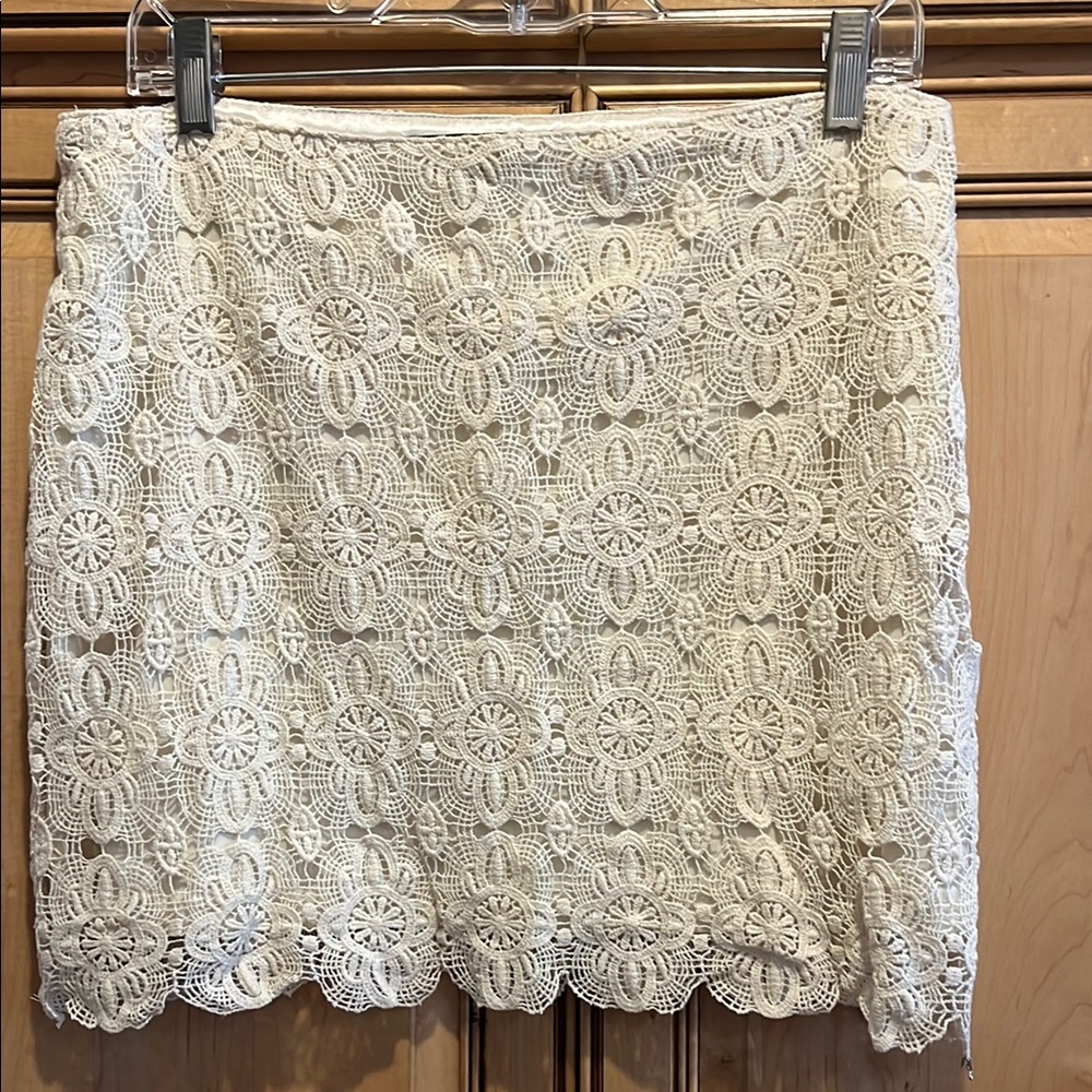 Forever 21 Cream Lace Miniskirt Lg